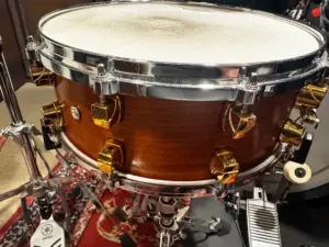 OneNoteミュージックスクールのドラムセットのスネア、YAMAHAのMaple Custom
