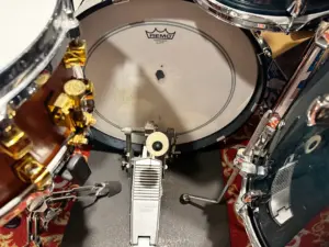 OneNoteミュージックスクールのドラムのペダル、YAMAHA FP720
