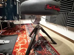 OneNoteミュージックスクールのドラムの椅子、PearlのD-1500RGL